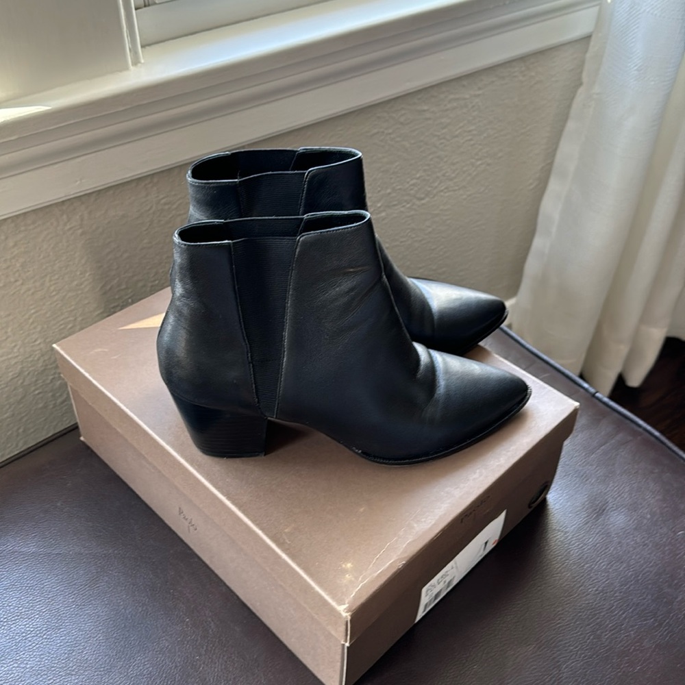Women’s black leather Paolo booties
